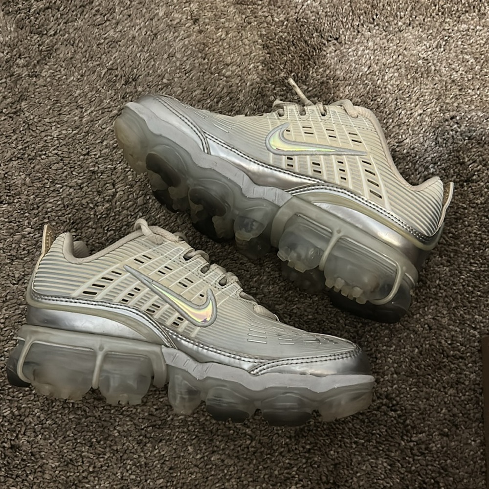 Nike silver reflective vapormax 360 size 5 - Picture 5 of 11